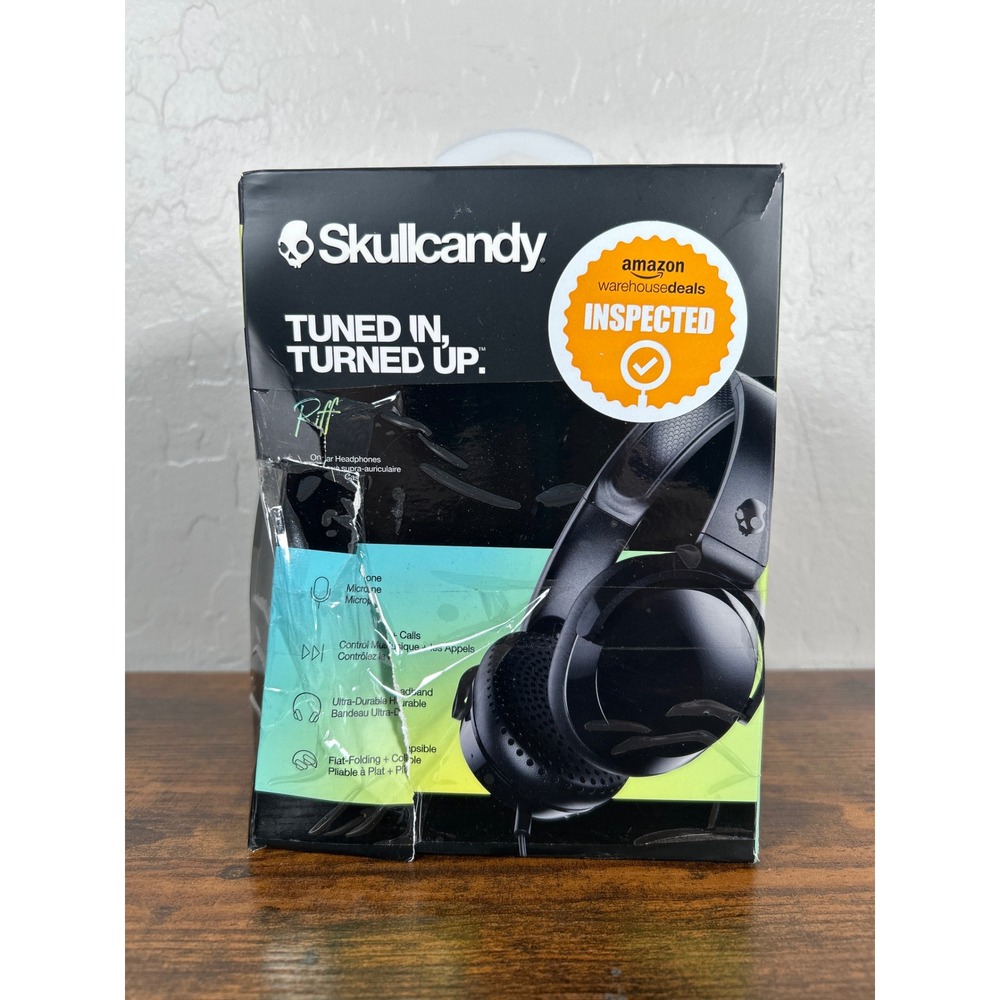 Skullcandy Riff Wired On-Ear Headphones with Microphone Black S5PXY-L003